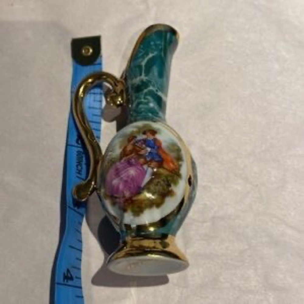 Teal and Gold Porcelain Decorative Ewer with Romantic Scene - Picture 4 of 5